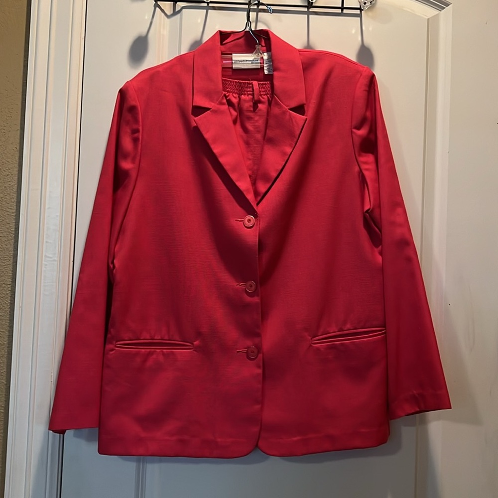 Alfred Dunner skirt suit, pink/watermelon elephant color, size 12 - Picture 2 of 7